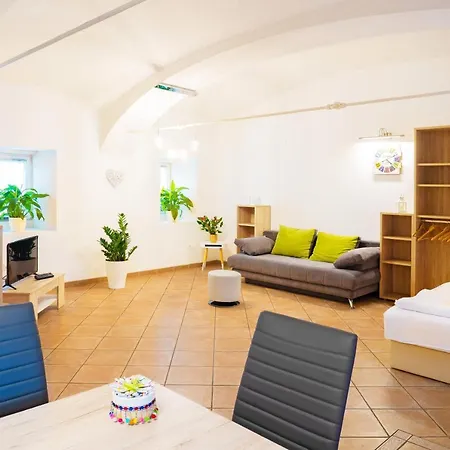 Apartment Pod Velbi *